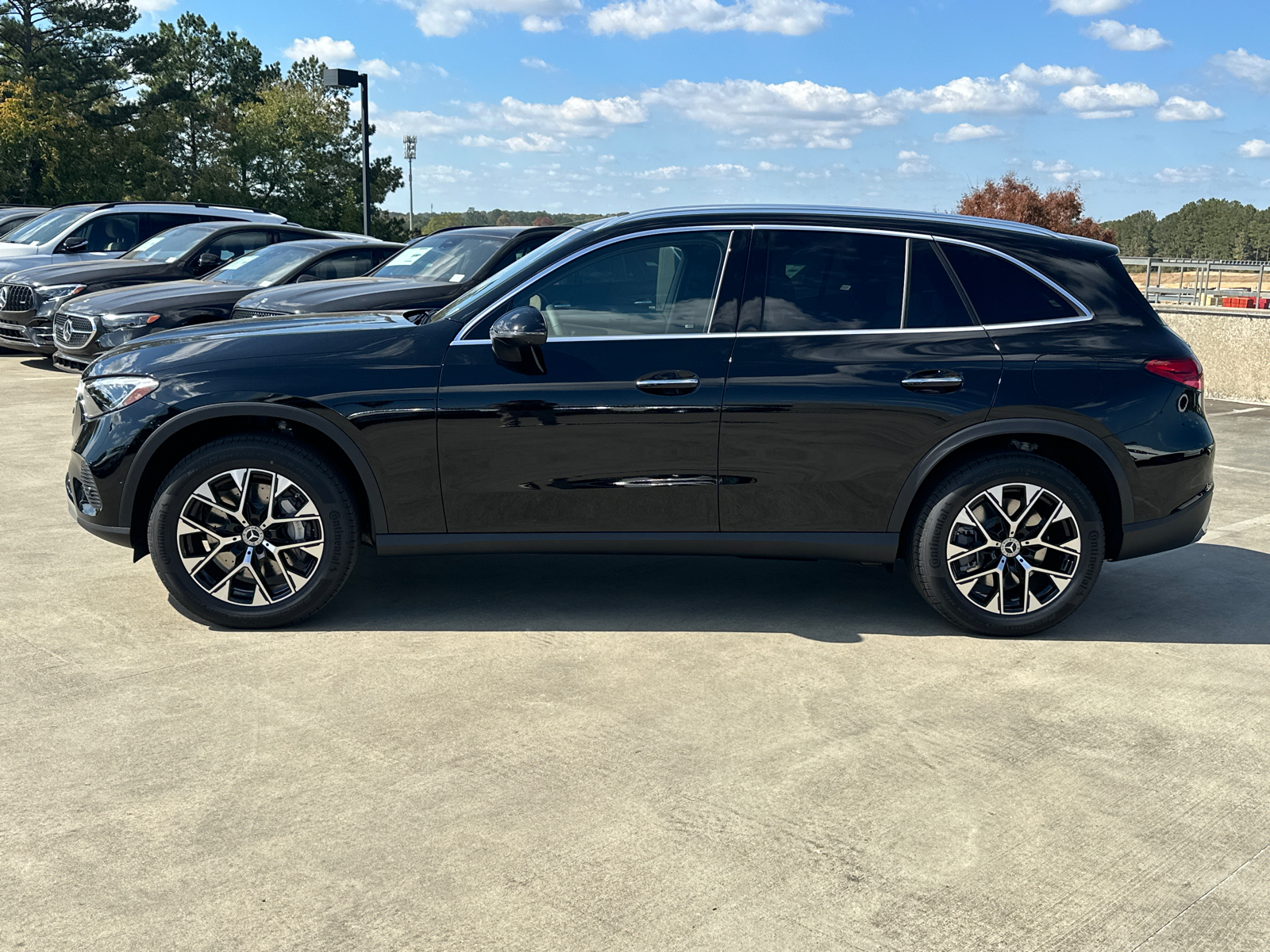 2025 Mercedes-Benz GLC GLC 350e 9