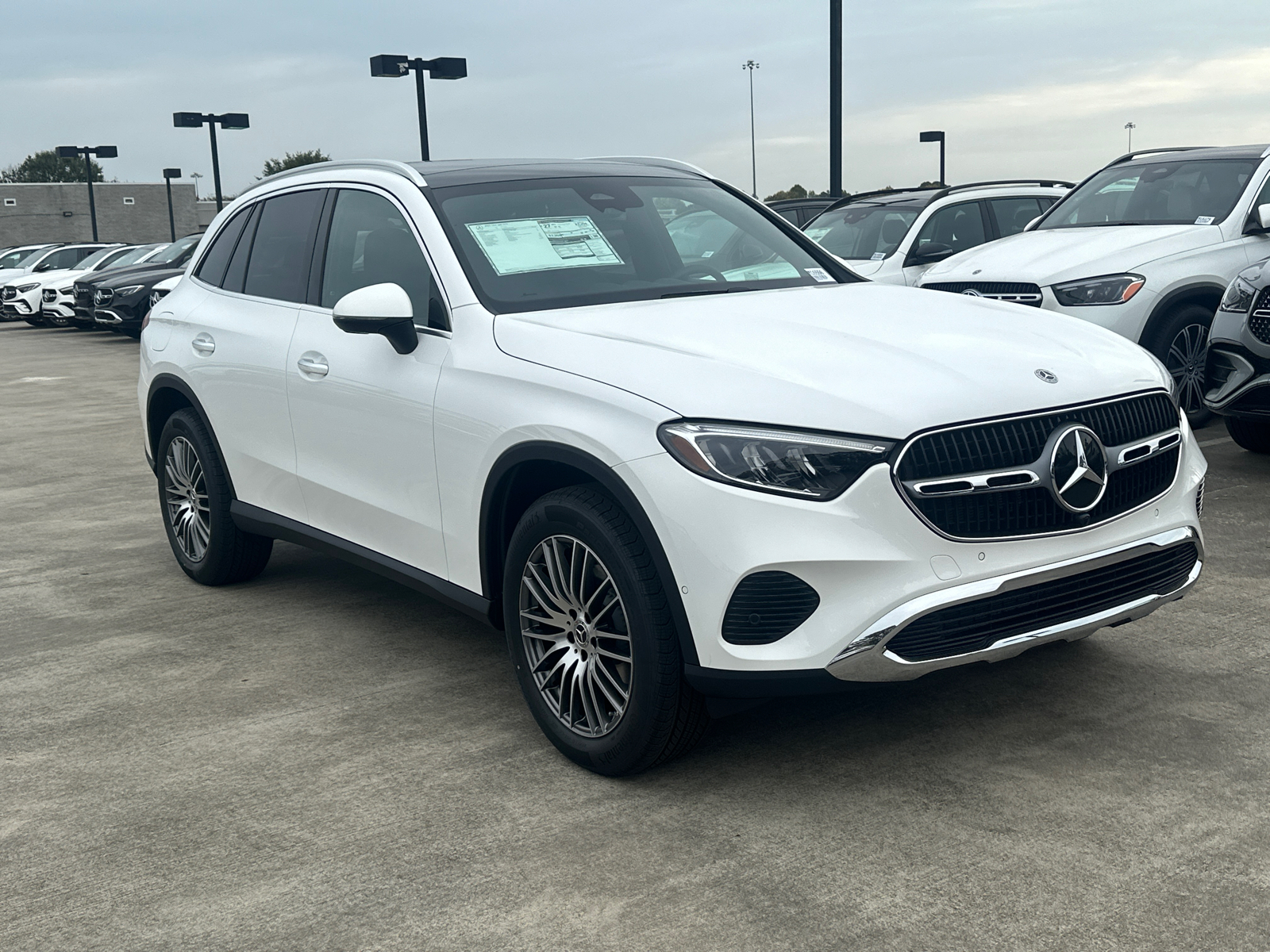 2025 Mercedes-Benz GLC GLC 300 2