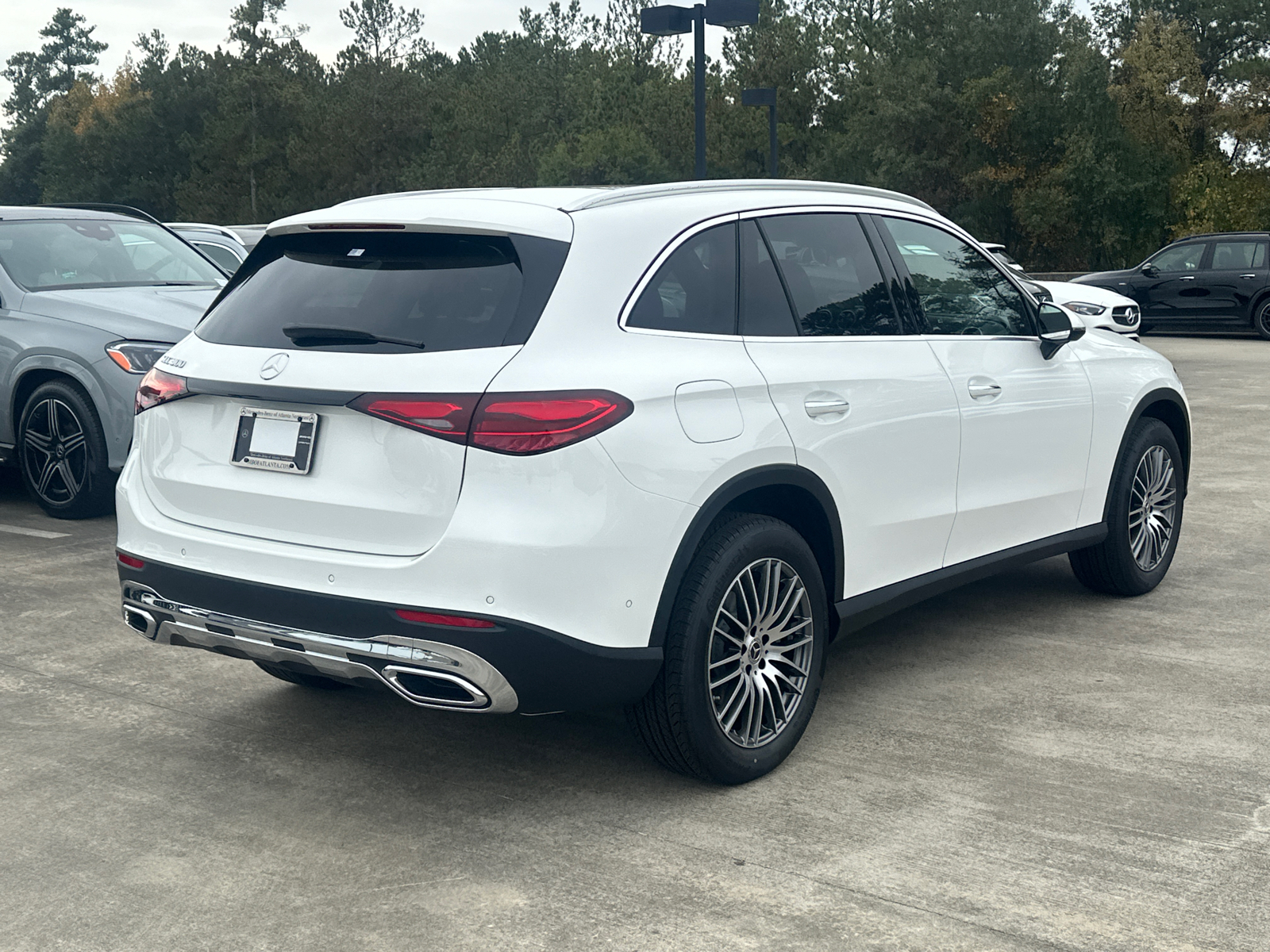 2025 Mercedes-Benz GLC GLC 300 8