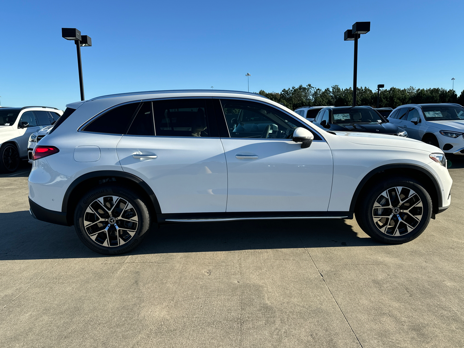 2025 Mercedes-Benz GLC GLC 350e 9