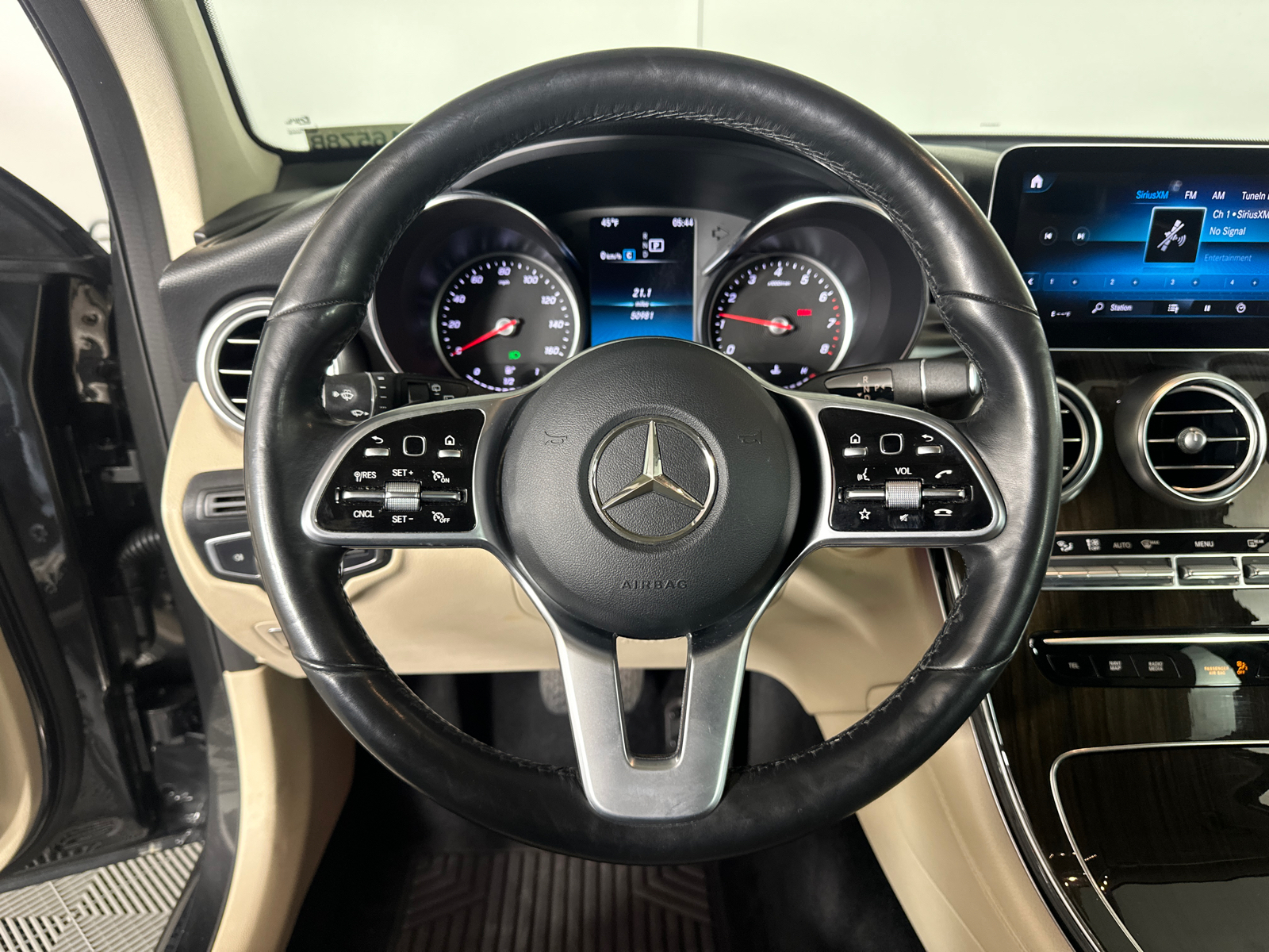 2020 Mercedes-Benz GLC GLC 300 26