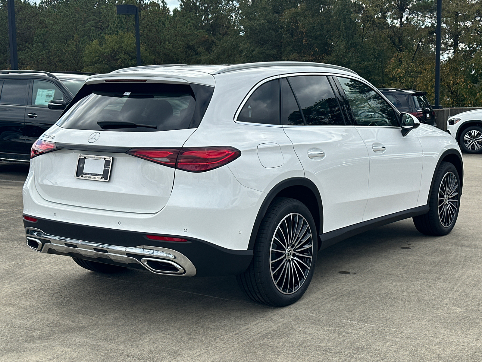 2025 Mercedes-Benz GLC GLC 300 8