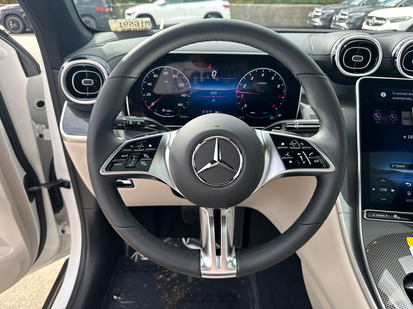 2025 Mercedes-Benz GLC GLC 300 27