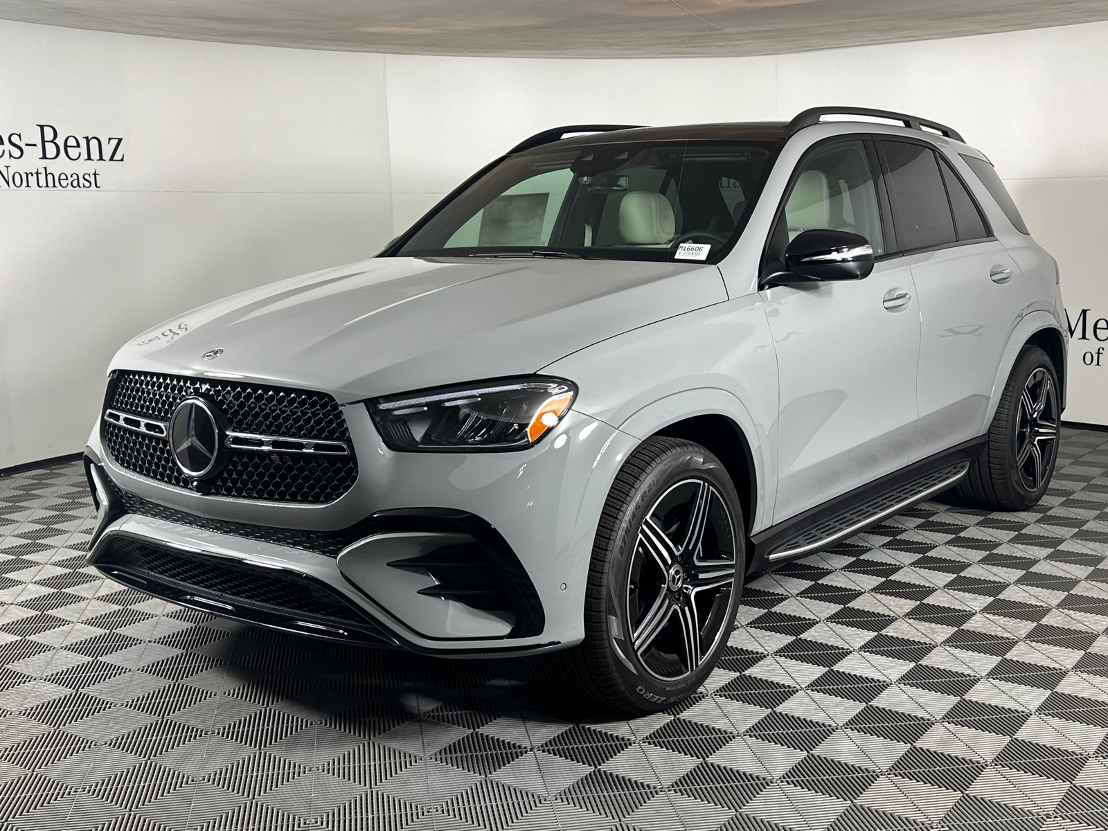 2025 Mercedes-Benz GLE GLE 450 3