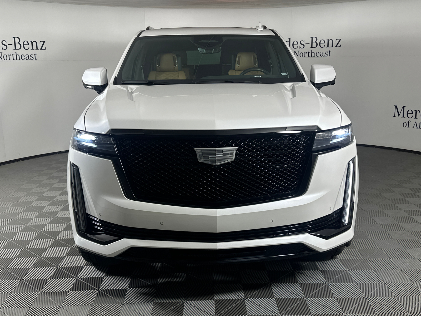 2023 Cadillac Escalade Sport 2