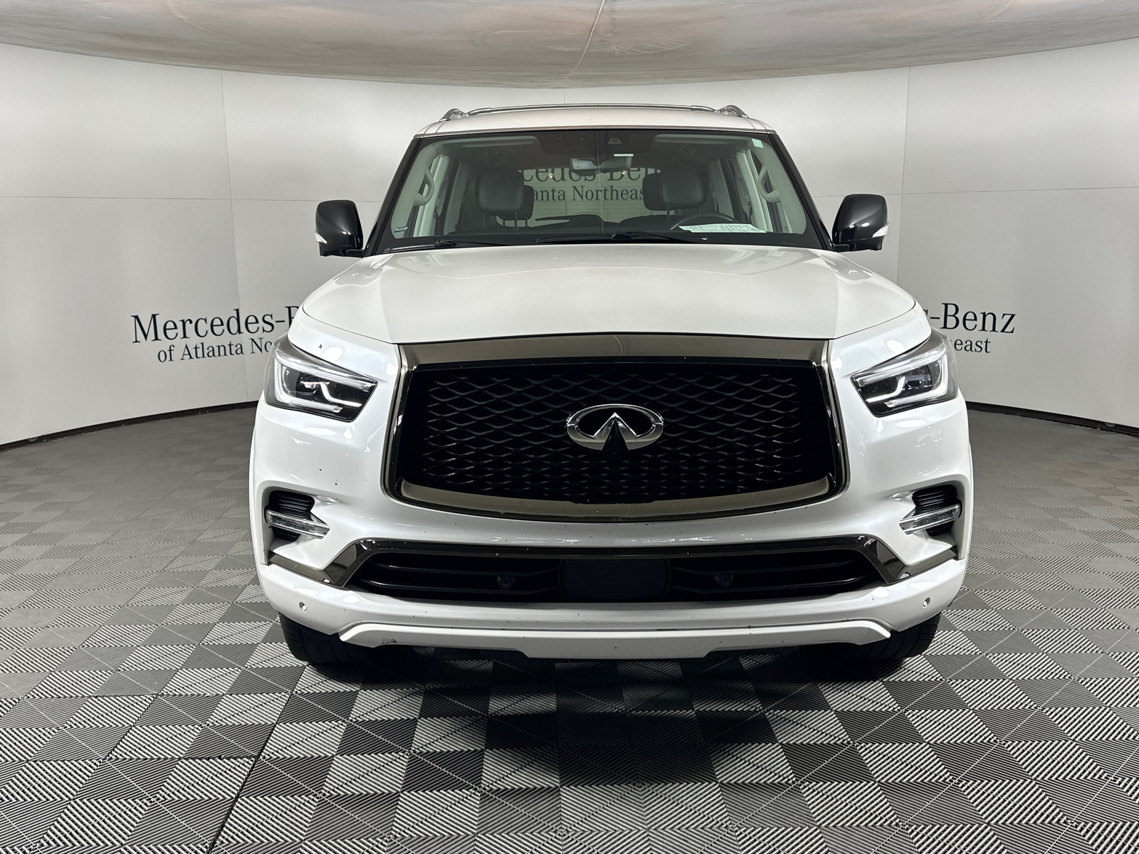 2021 INFINITI QX80 Luxe 2