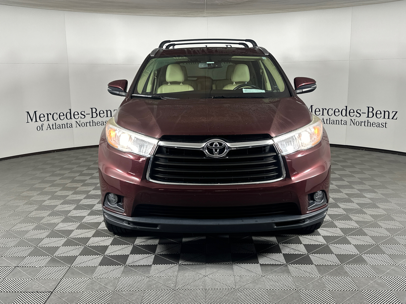 2016 Toyota Highlander XLE V6 2