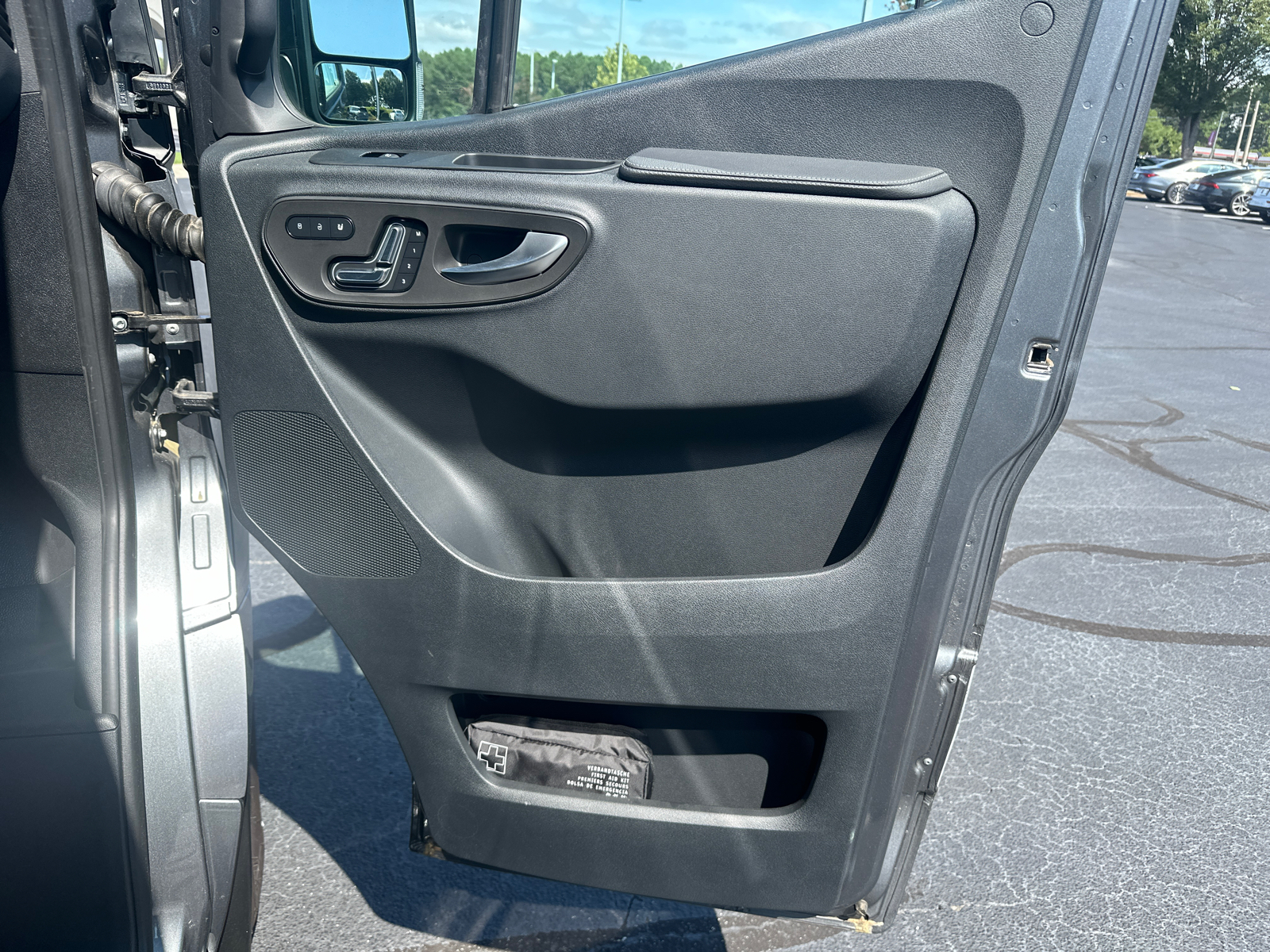 2023 Mercedes-Benz Sprinter 2500 Passenger 144 WB 14