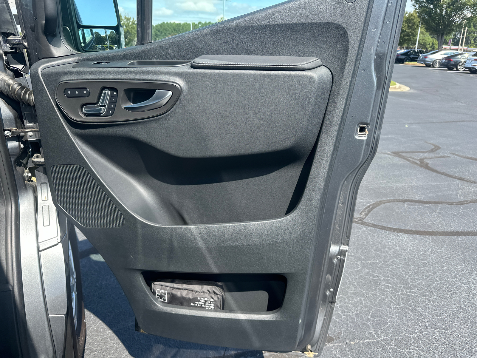 2023 Mercedes-Benz Sprinter 2500 Passenger 144 WB 44