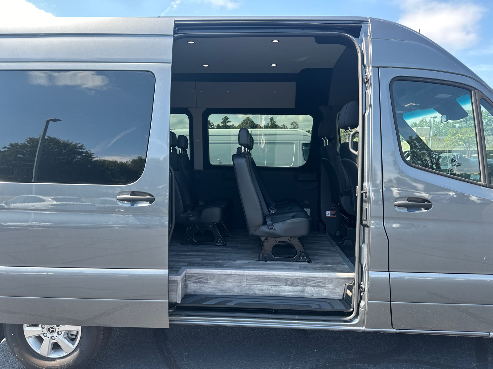 2023 Mercedes-Benz Sprinter 2500 Passenger 144 WB 46