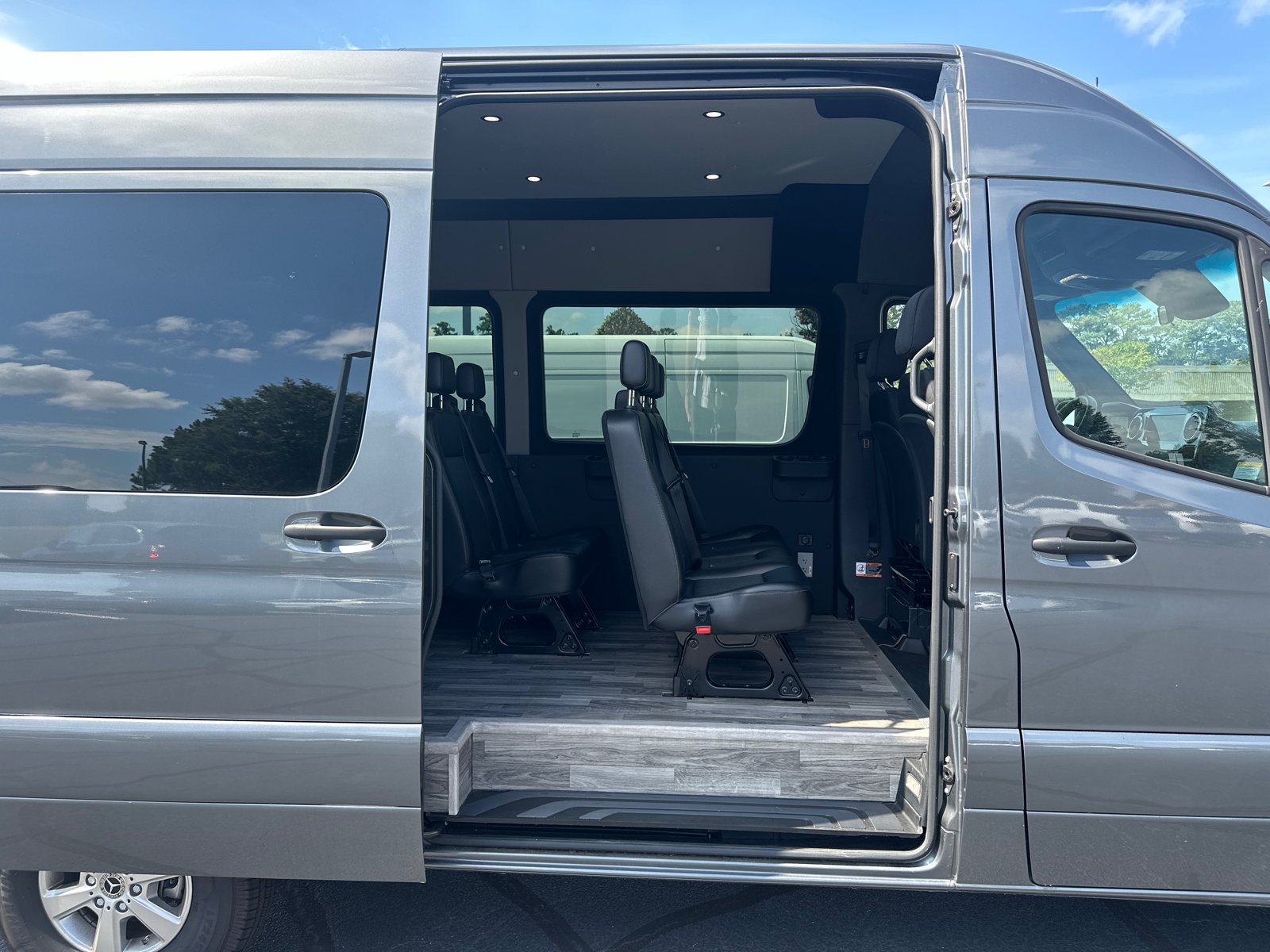 2023 Mercedes-Benz Sprinter 2500 Passenger 144 WB 16