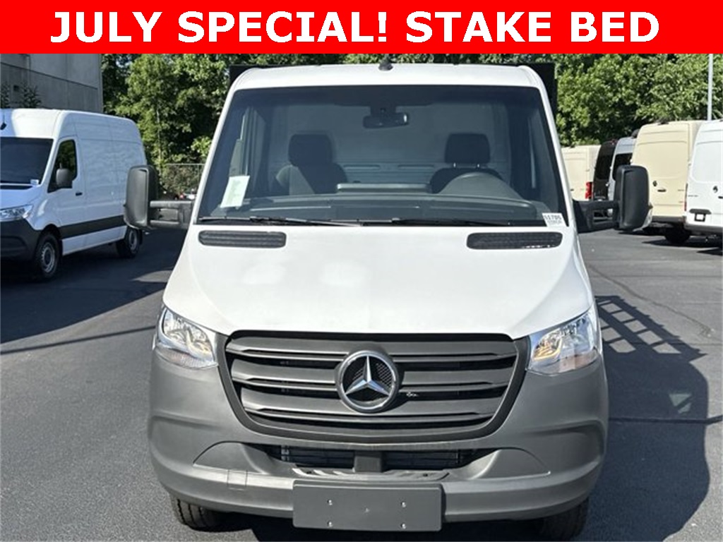 2023 Mercedes-Benz Sprinter 3500 Cab Chassis 144 WB 2