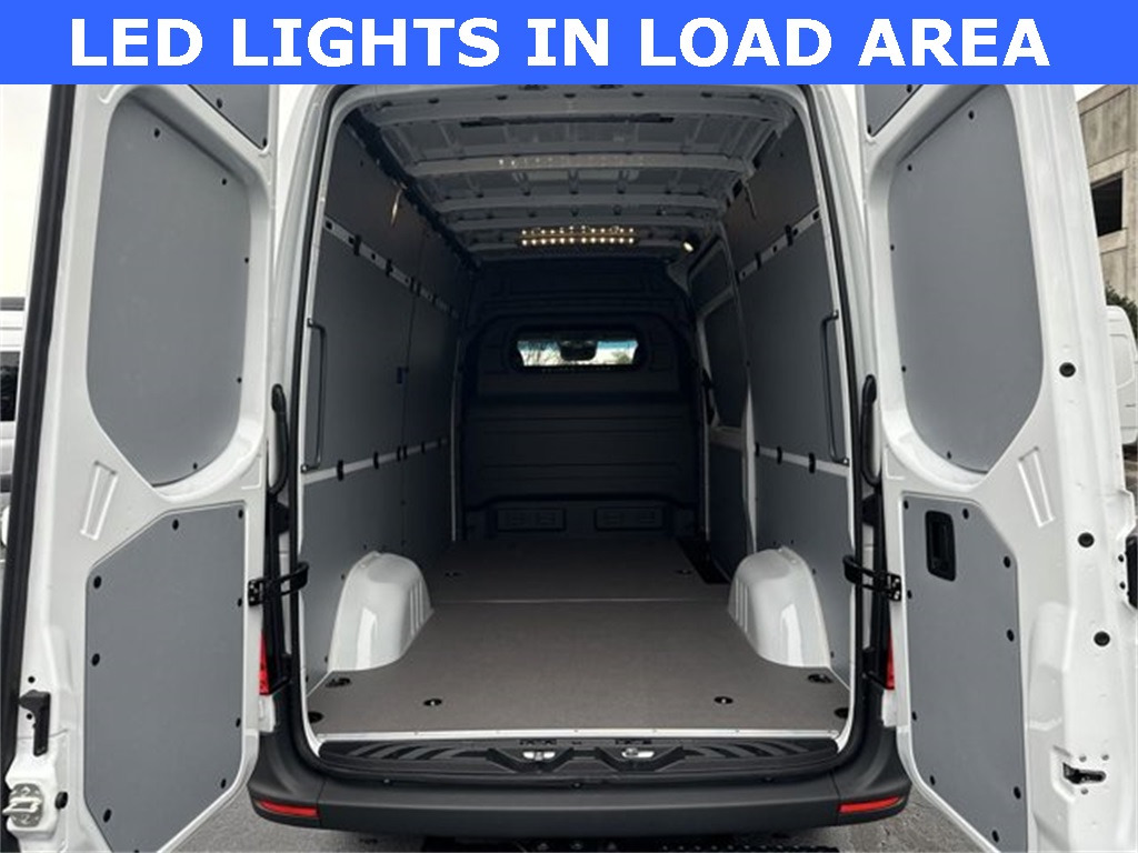 2024 Mercedes-Benz Sprinter 2500 Cargo 144 WB 3