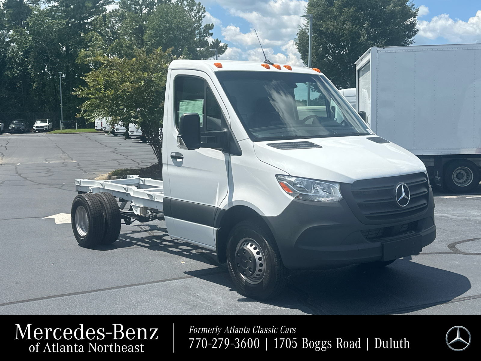 2024 Mercedes-Benz Sprinter 3500 Cab Chassis 144 WB 1