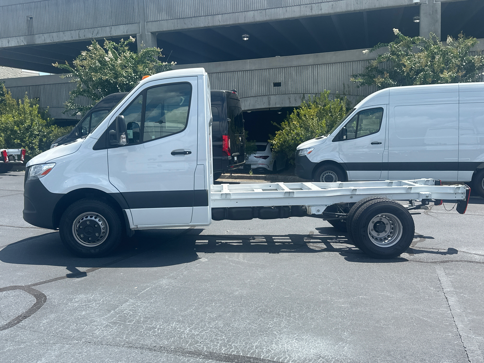 2024 Mercedes-Benz Sprinter 3500 Cab Chassis 144 WB 4