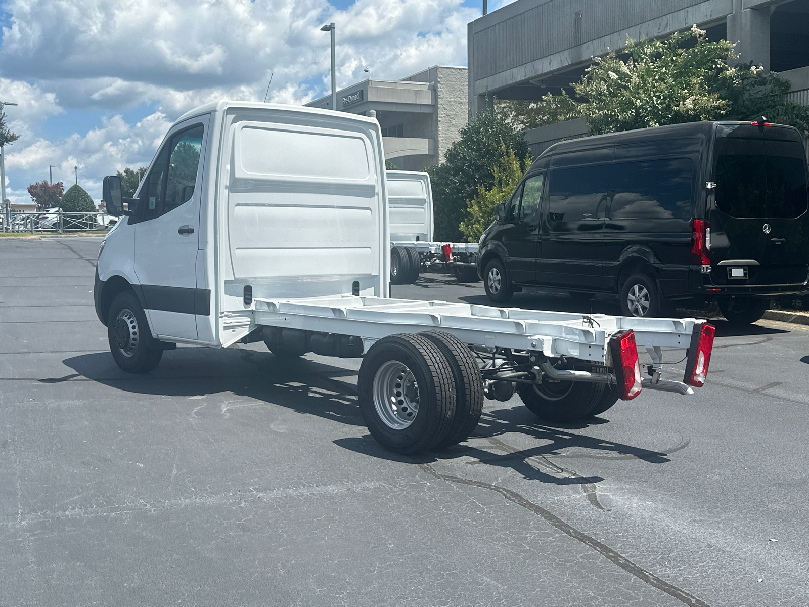 2024 Mercedes-Benz Sprinter 3500 Cab Chassis 144 WB 5