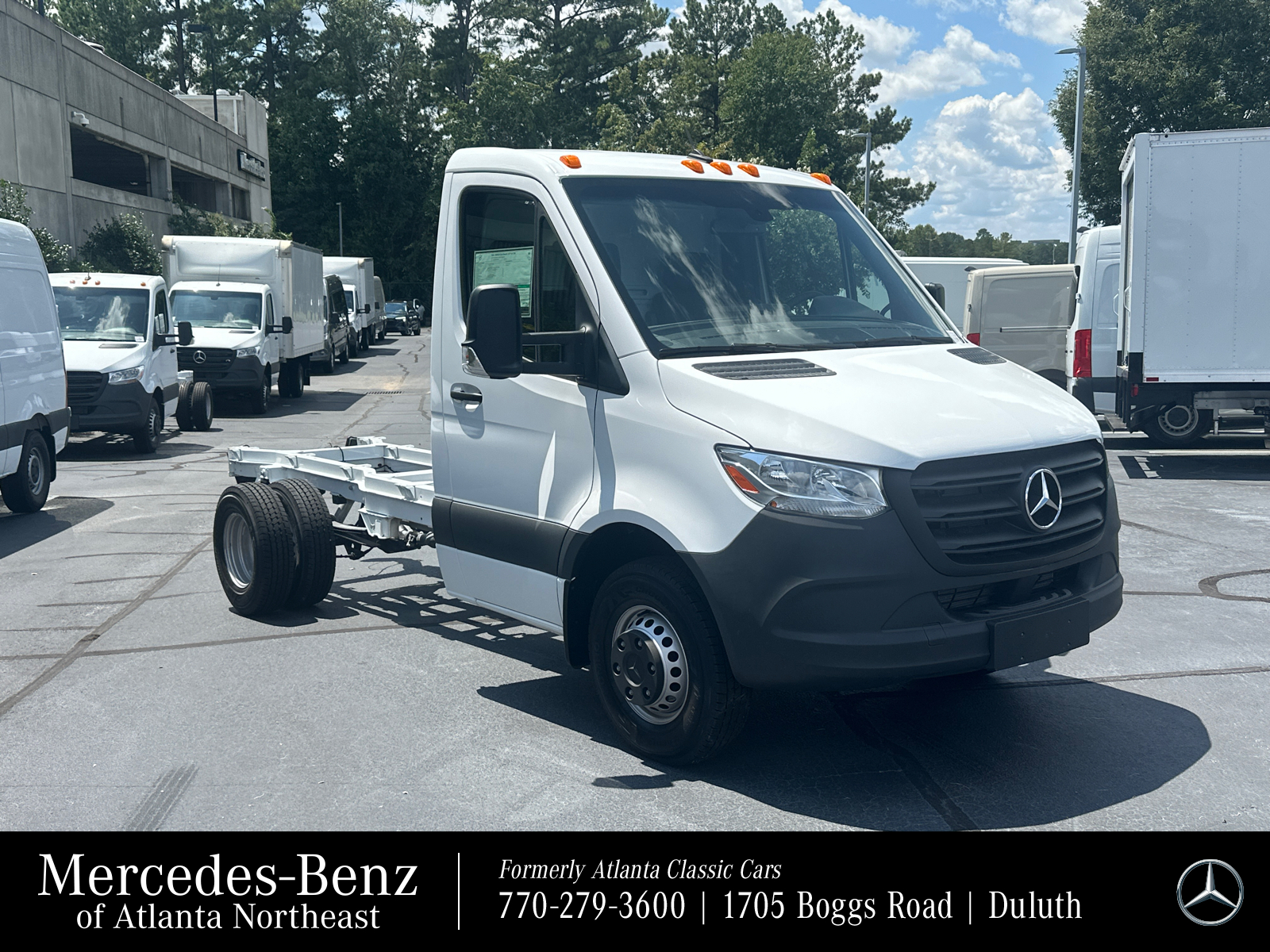 2024 Mercedes-Benz Sprinter 3500 Cab Chassis 144 WB 1