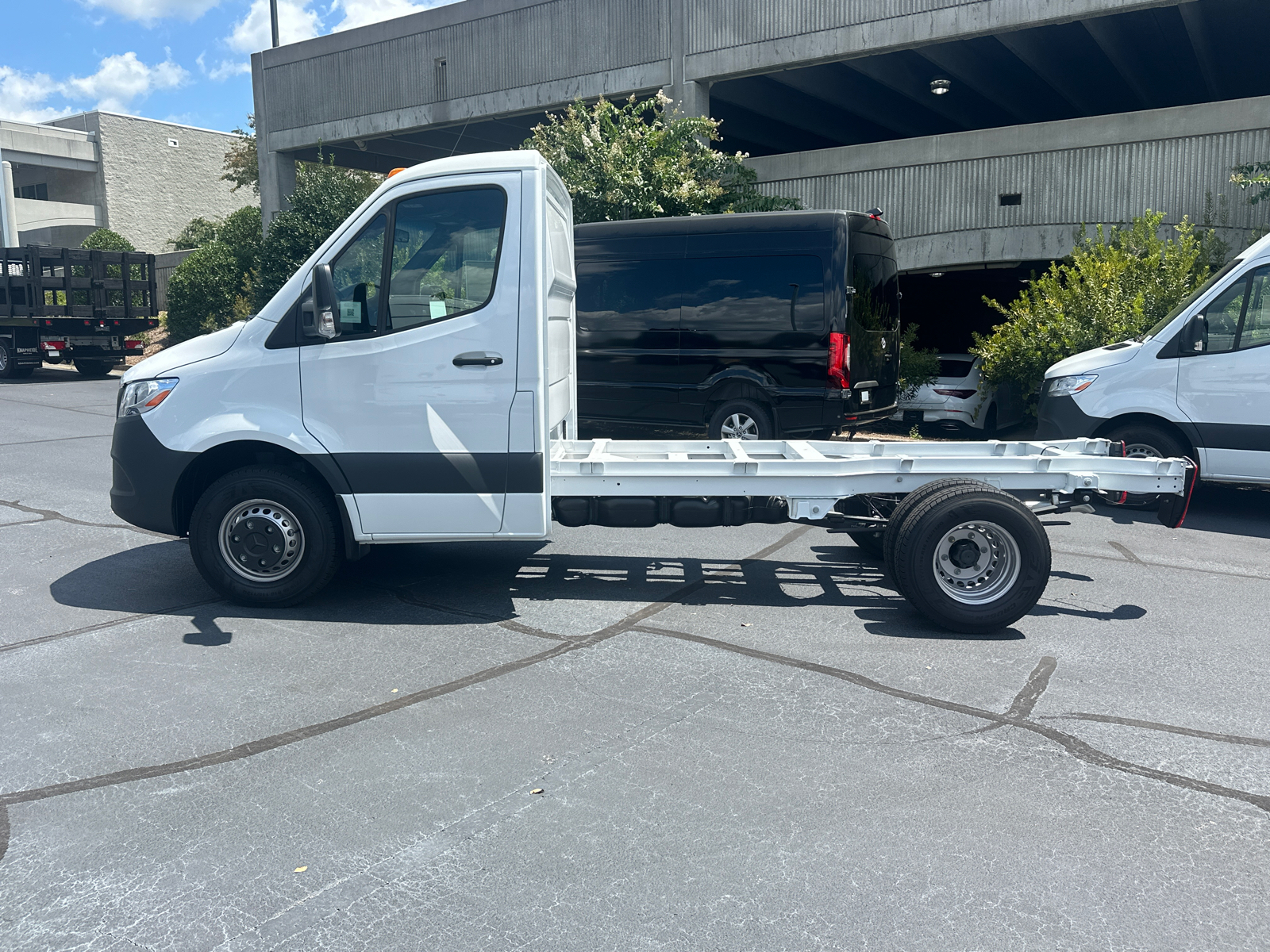 2024 Mercedes-Benz Sprinter 3500 Cab Chassis 144 WB 4