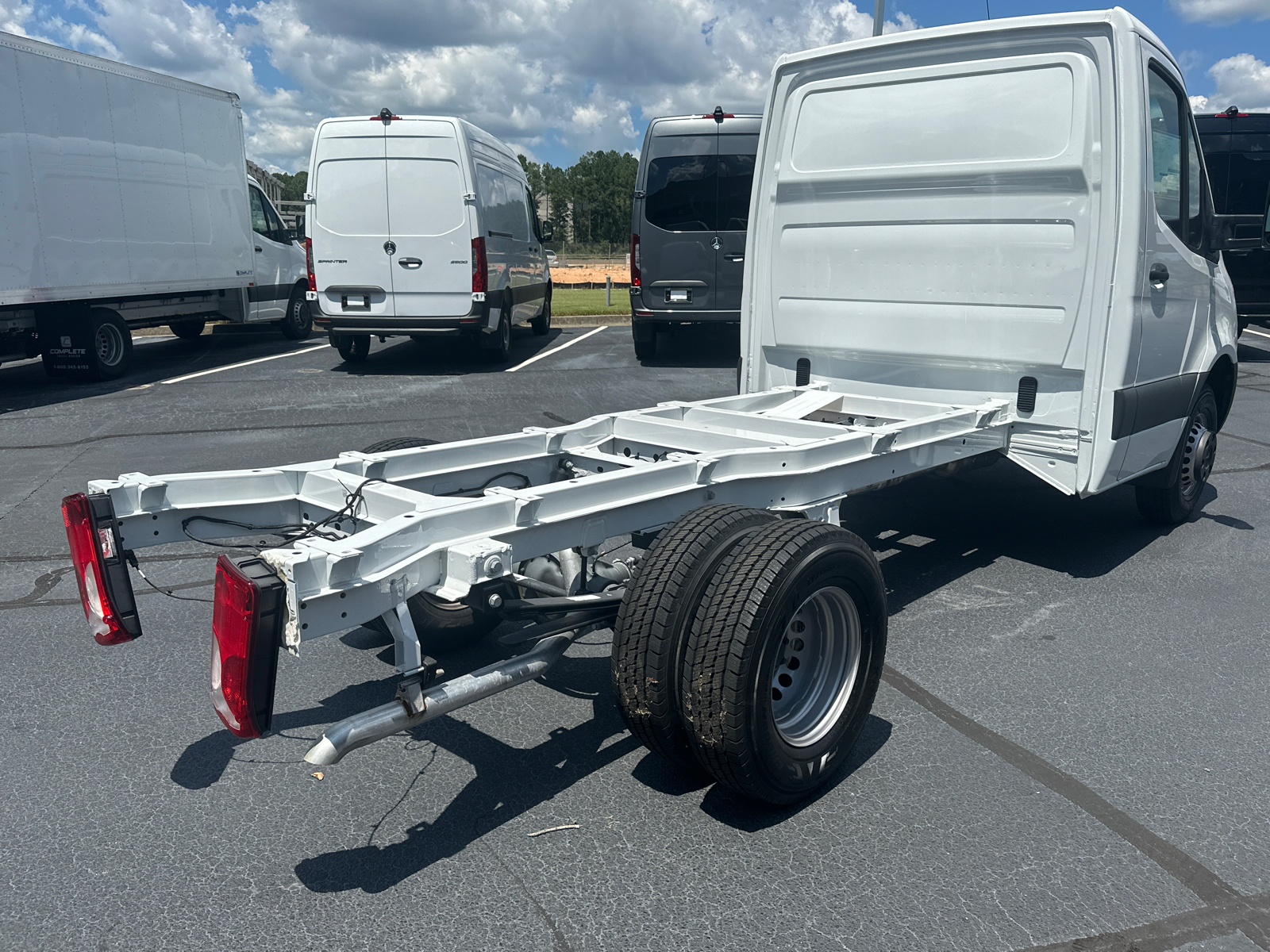 2024 Mercedes-Benz Sprinter 3500 Cab Chassis 144 WB 7