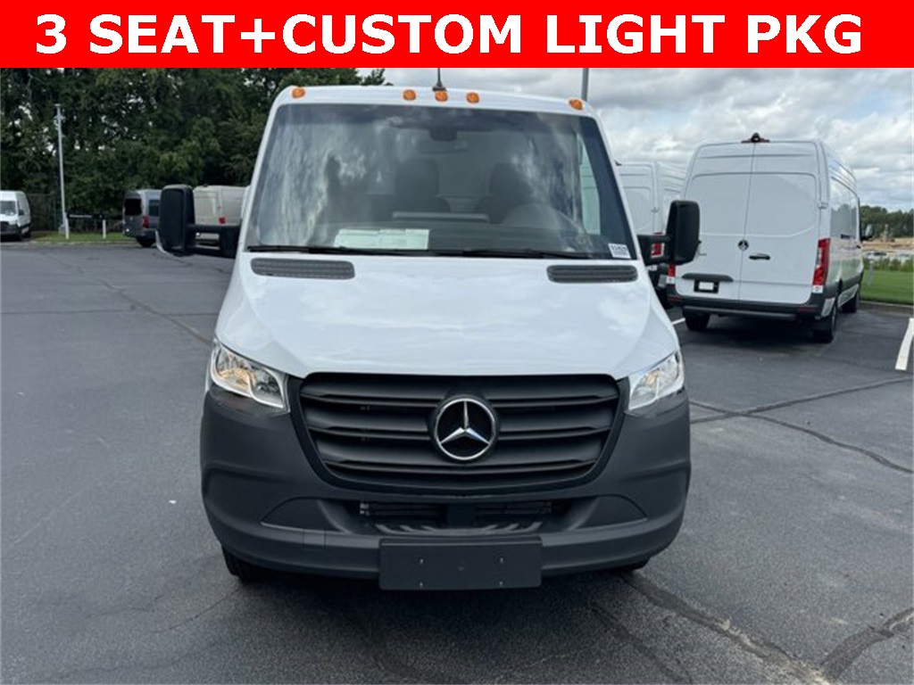 2024 Mercedes-Benz Sprinter 3500 Cab Chassis 144 WB 2