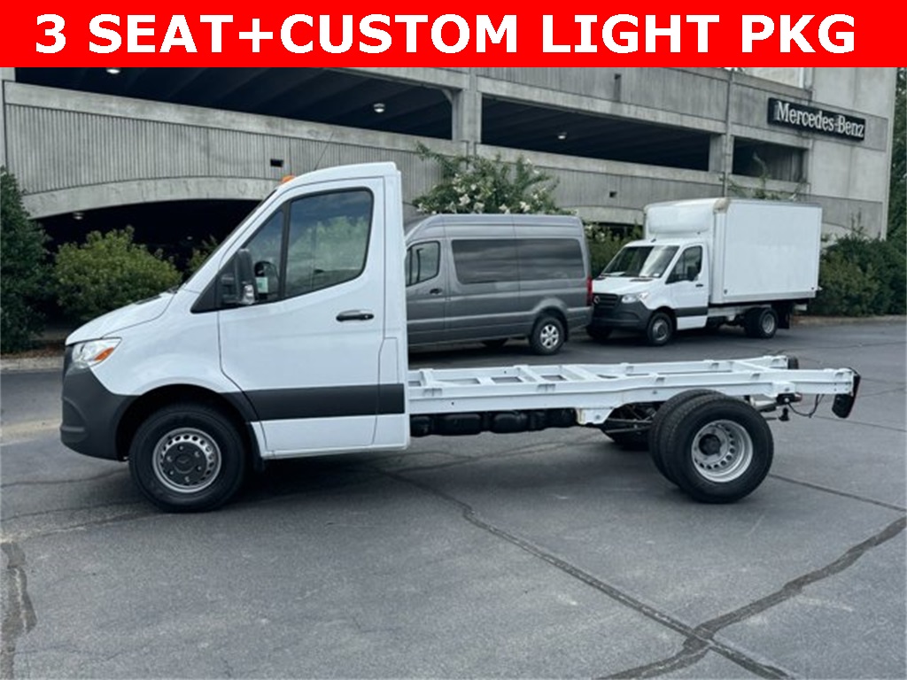 2024 Mercedes-Benz Sprinter 3500 Cab Chassis 144 WB 4