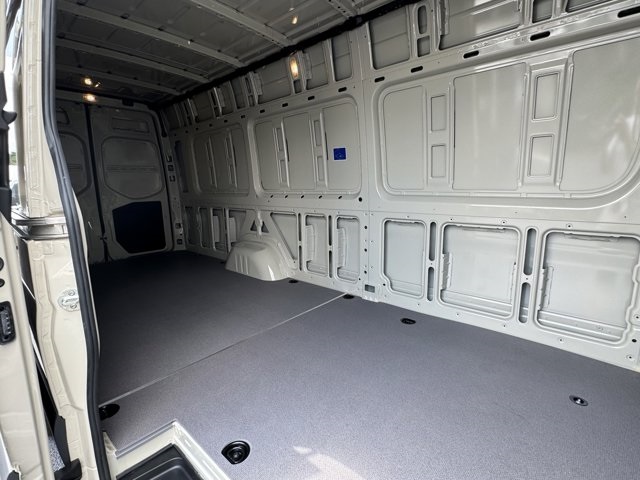 2024 Mercedes-Benz Sprinter 2500 Cargo 170 WB 9