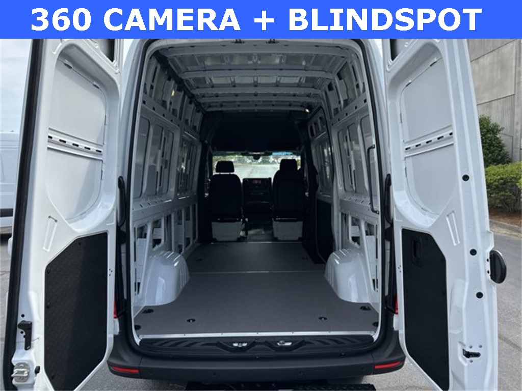 2024 Mercedes-Benz Sprinter 2500 Cargo 144 WB 2