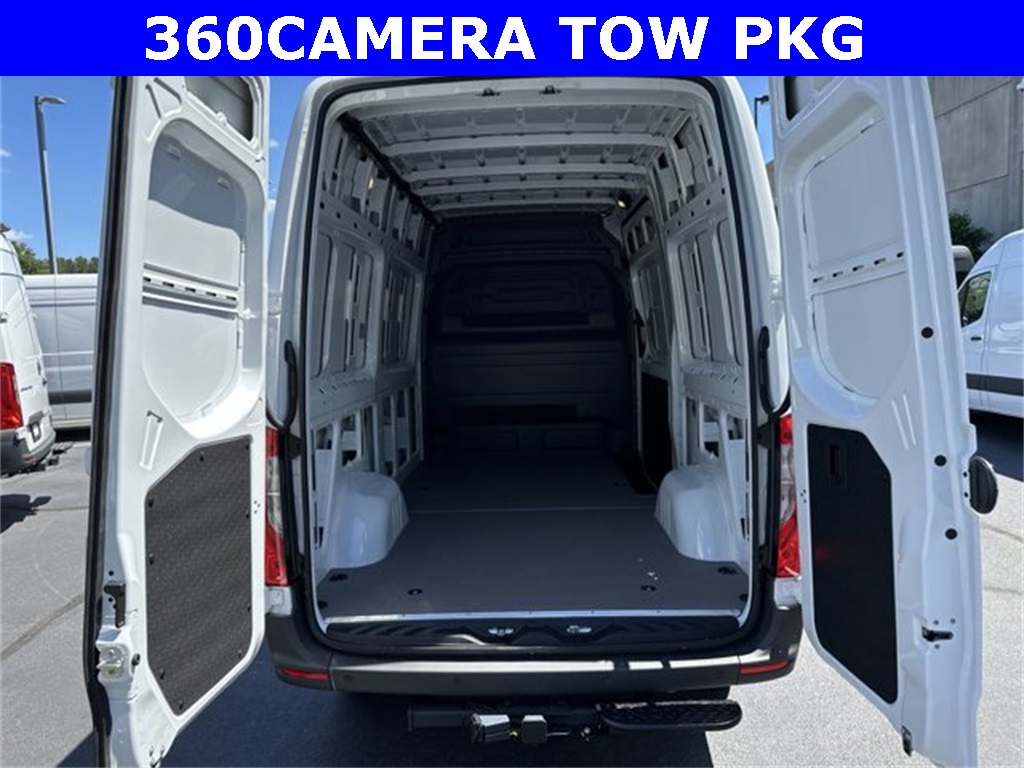 2024 Mercedes-Benz Sprinter 2500 Cargo 144 WB 2