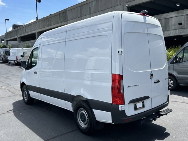 2024 Mercedes-Benz Sprinter 2500 Cargo 144 WB 9