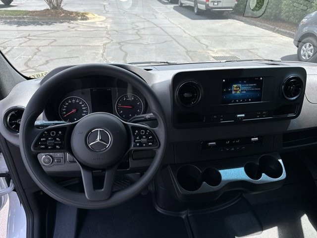 2024 Mercedes-Benz Sprinter 2500 Cargo 144 WB 21