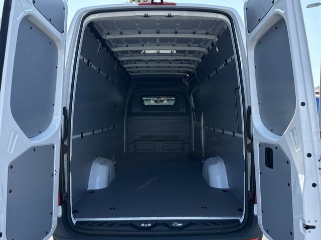 2024 Mercedes-Benz Sprinter 2500 Cargo 170 WB 10