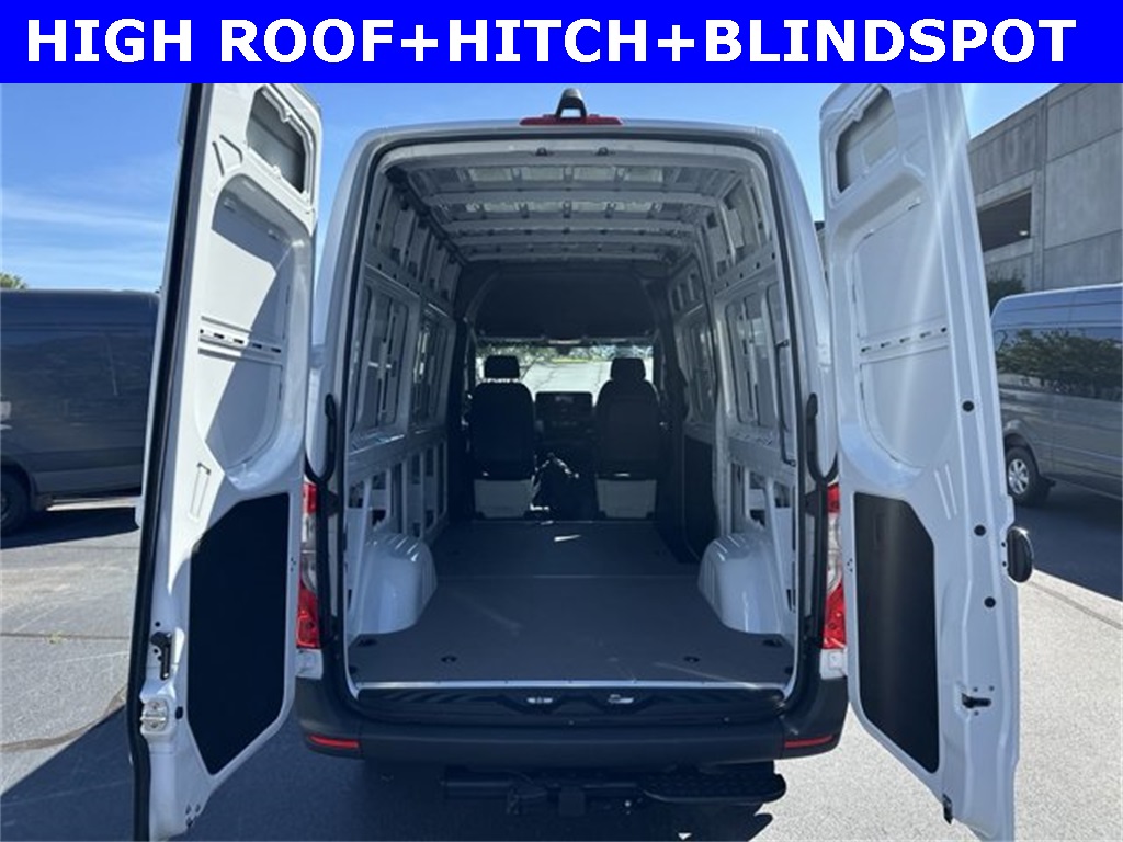 2024 Mercedes-Benz Sprinter 2500 Cargo 144 WB 17