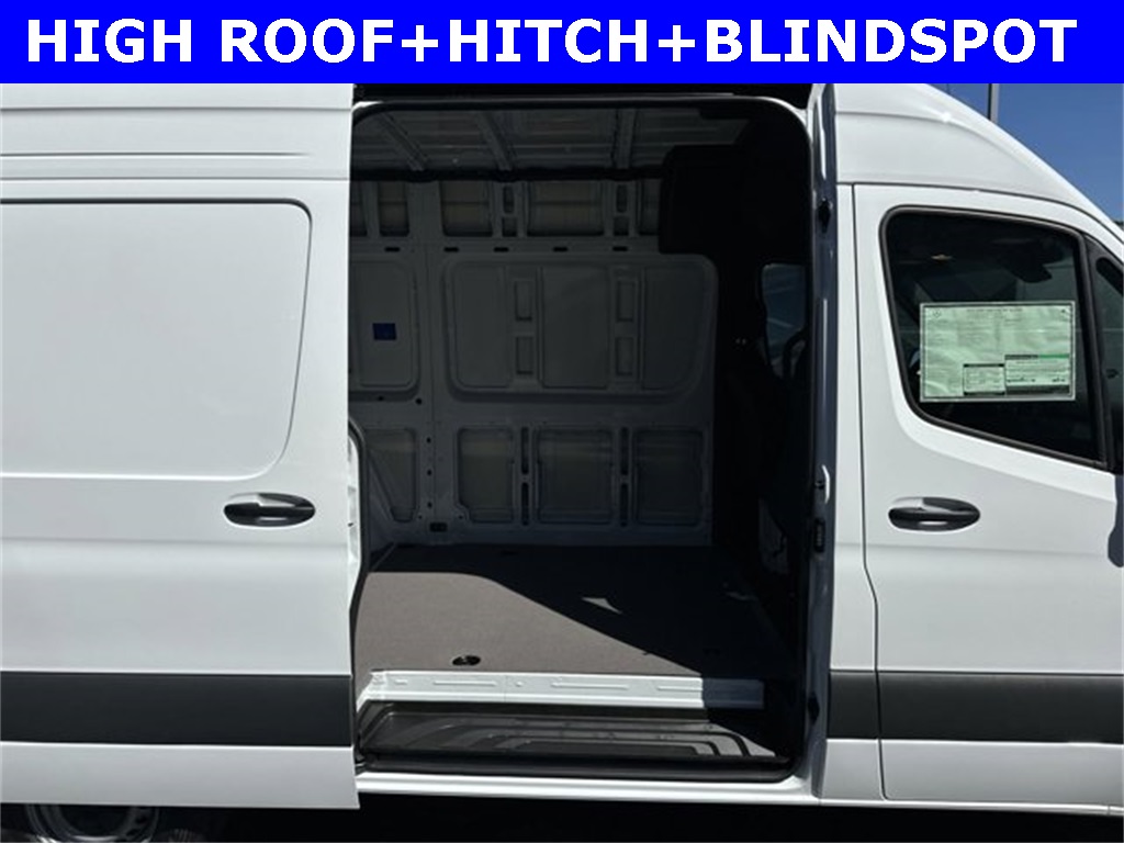 2024 Mercedes-Benz Sprinter 2500 Cargo 144 WB 18