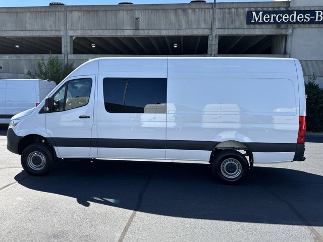 2024 Mercedes-Benz Sprinter 2500 Crew 170 WB 8