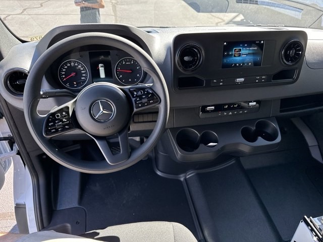 2024 Mercedes-Benz Sprinter 2500 Crew 170 WB 22