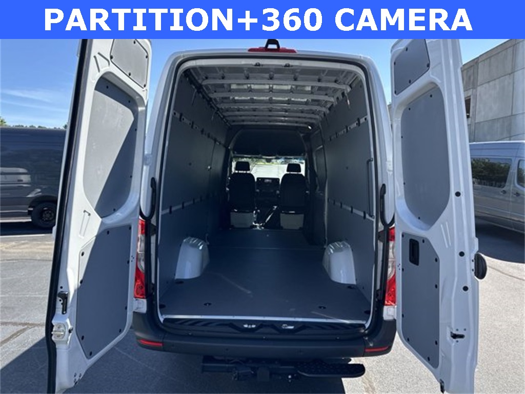 2024 Mercedes-Benz Sprinter 2500 Cargo 170 WB 2