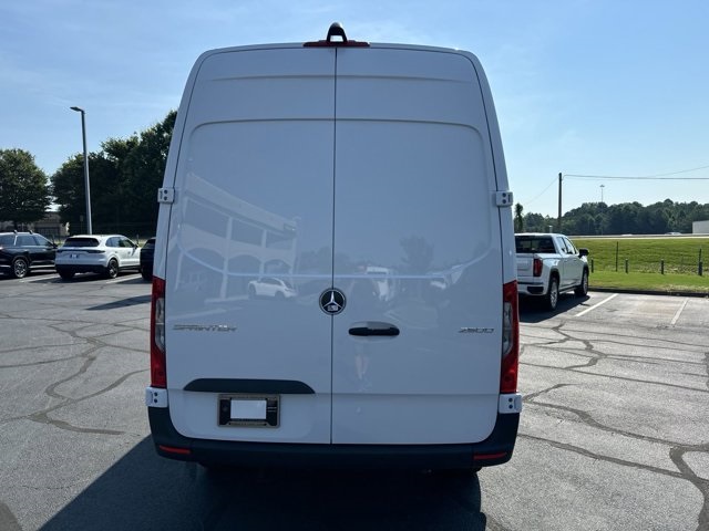 2024 Mercedes-Benz Sprinter 2500 Cargo 144 WB 10