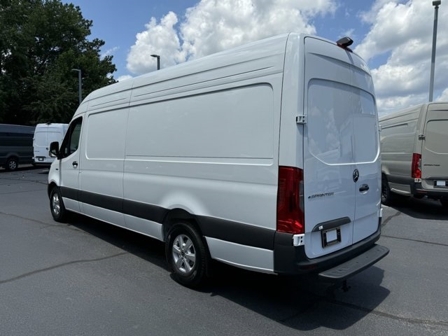 2024 Mercedes-Benz Sprinter 2500 Cargo 170 WB 5