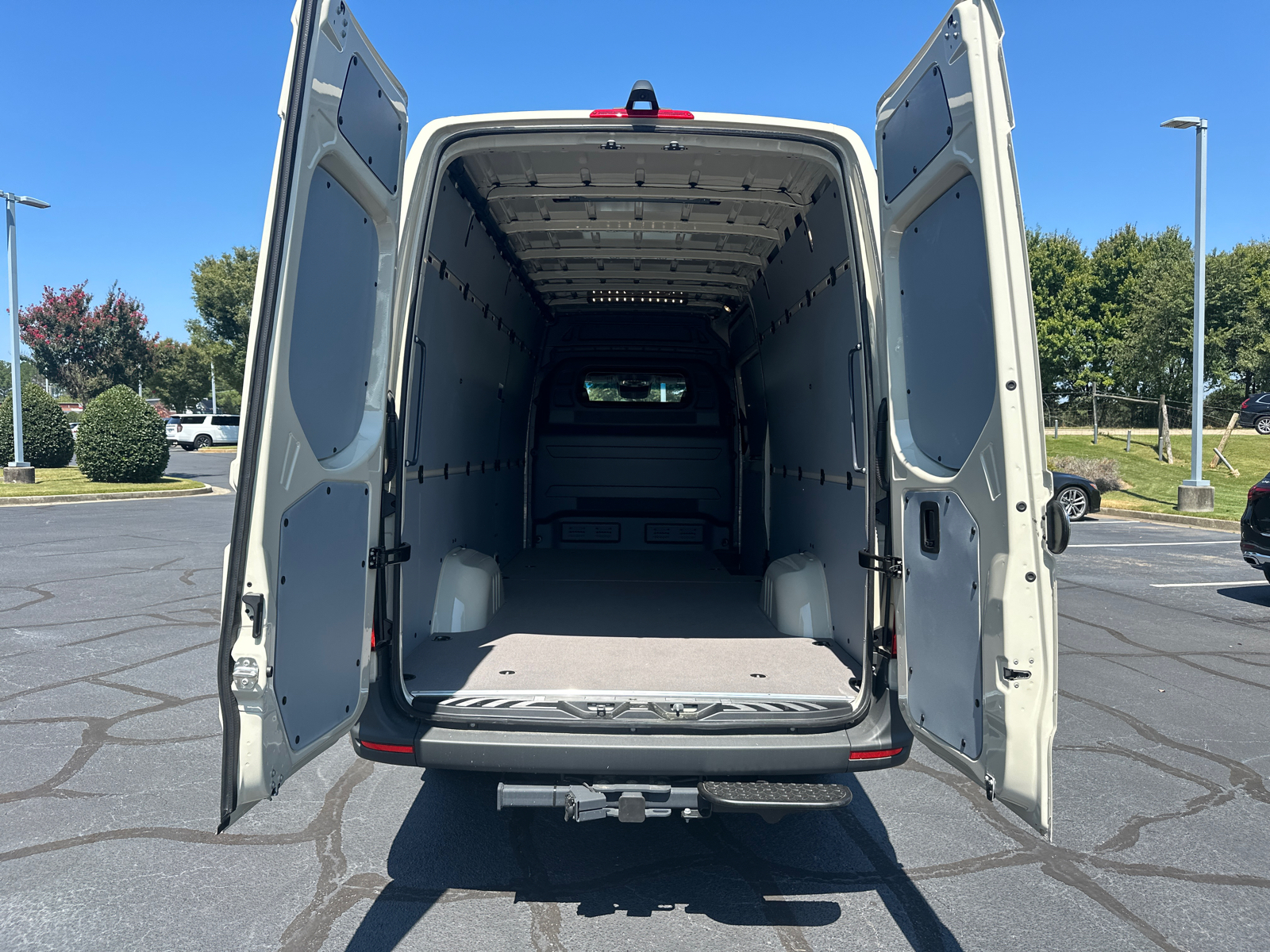 2024 Mercedes-Benz Sprinter 2500 Cargo 170 WB 19