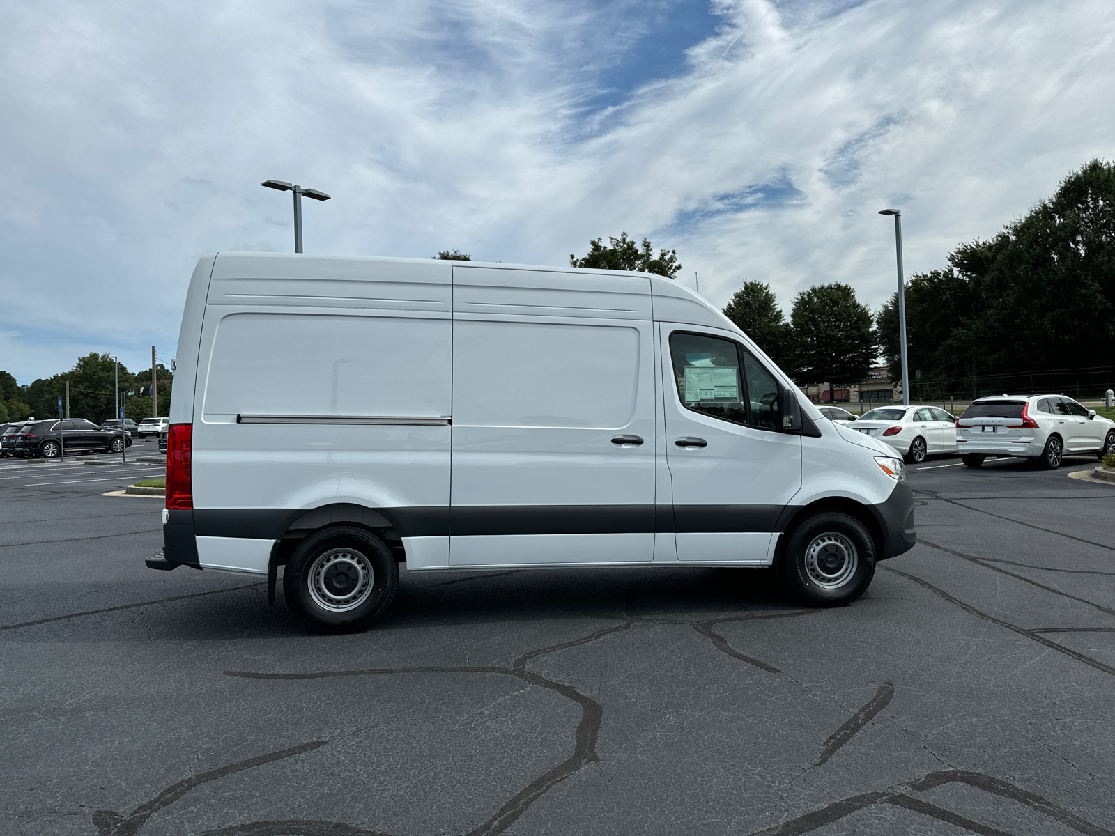 2024 Mercedes-Benz Sprinter 2500 Cargo 144 WB 8