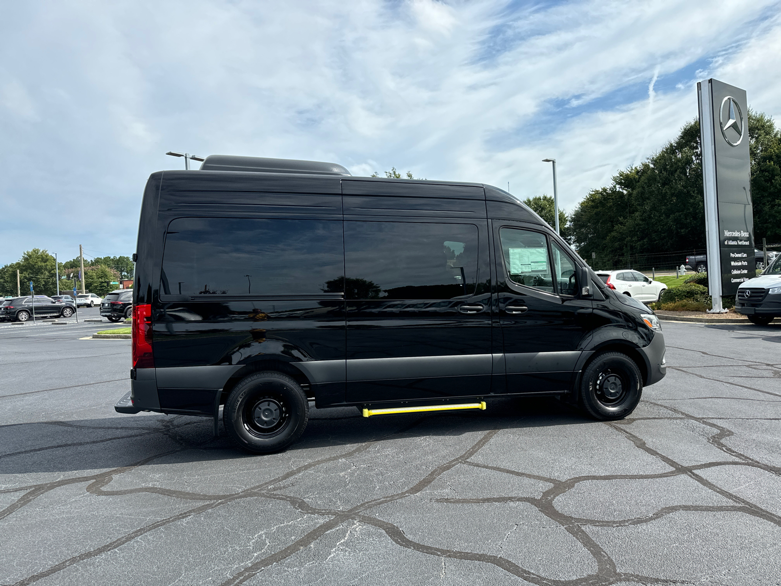 2024 Mercedes-Benz Sprinter 2500 Passenger 144 WB 8