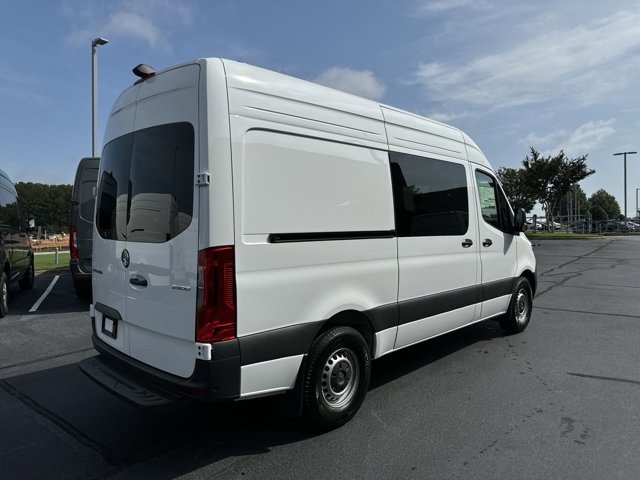 2024 Mercedes-Benz Sprinter 2500 Crew 144 WB 8