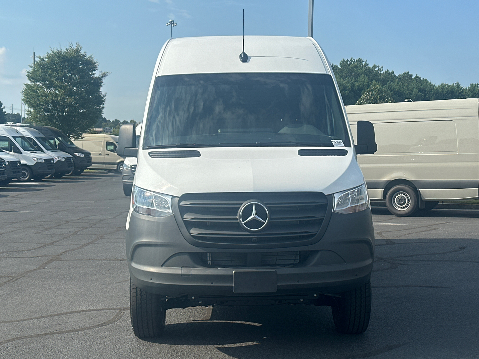 2024 Mercedes-Benz Sprinter 2500 Cargo 170 WB 2