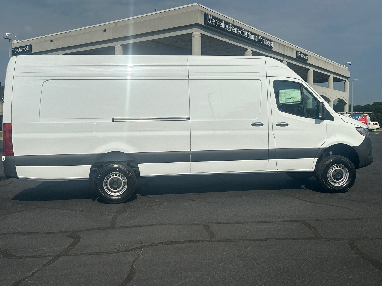 2024 Mercedes-Benz Sprinter 2500 Cargo 170 WB 8