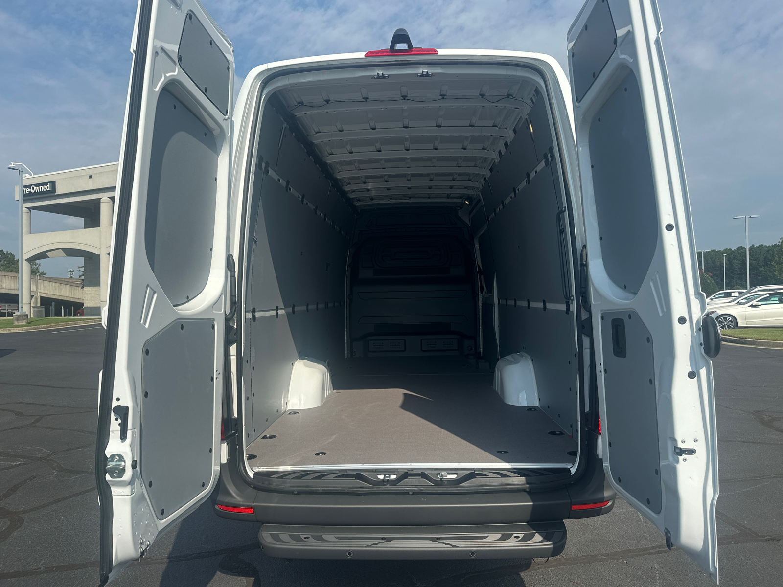 2024 Mercedes-Benz Sprinter 2500 Cargo 170 WB 16