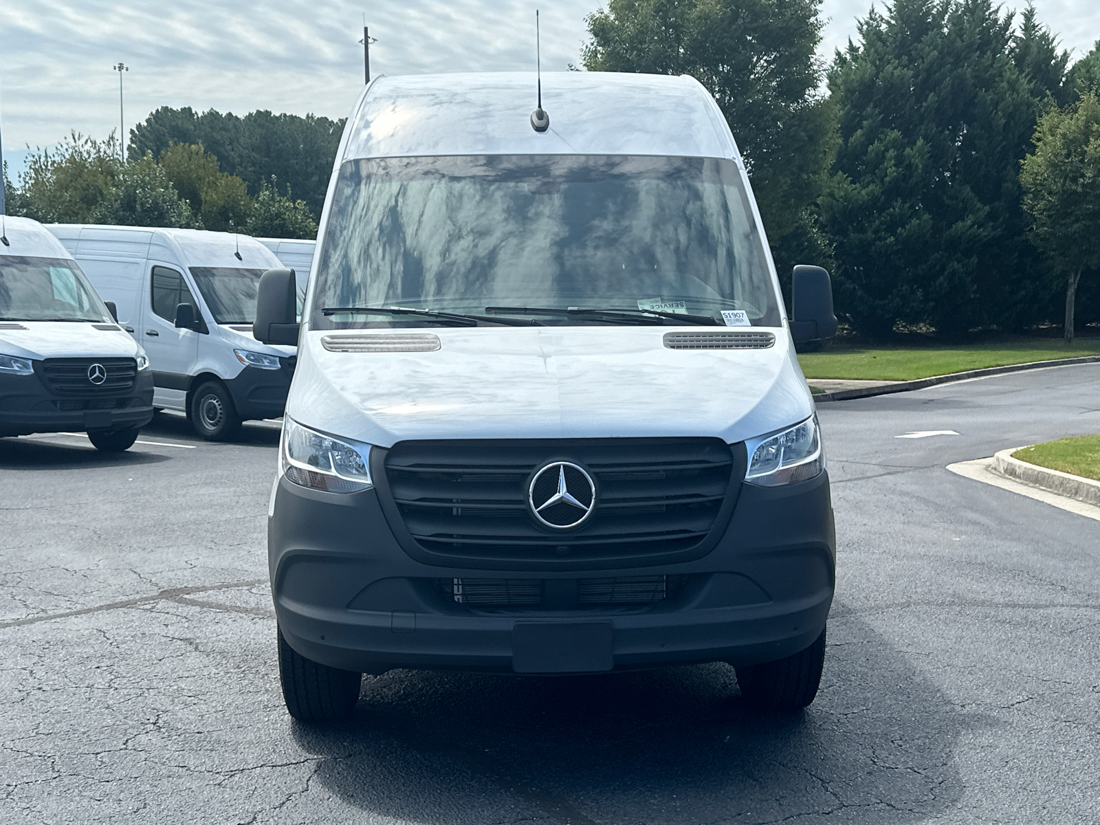 2024 Mercedes-Benz Sprinter 2500 Cargo 144 WB 2