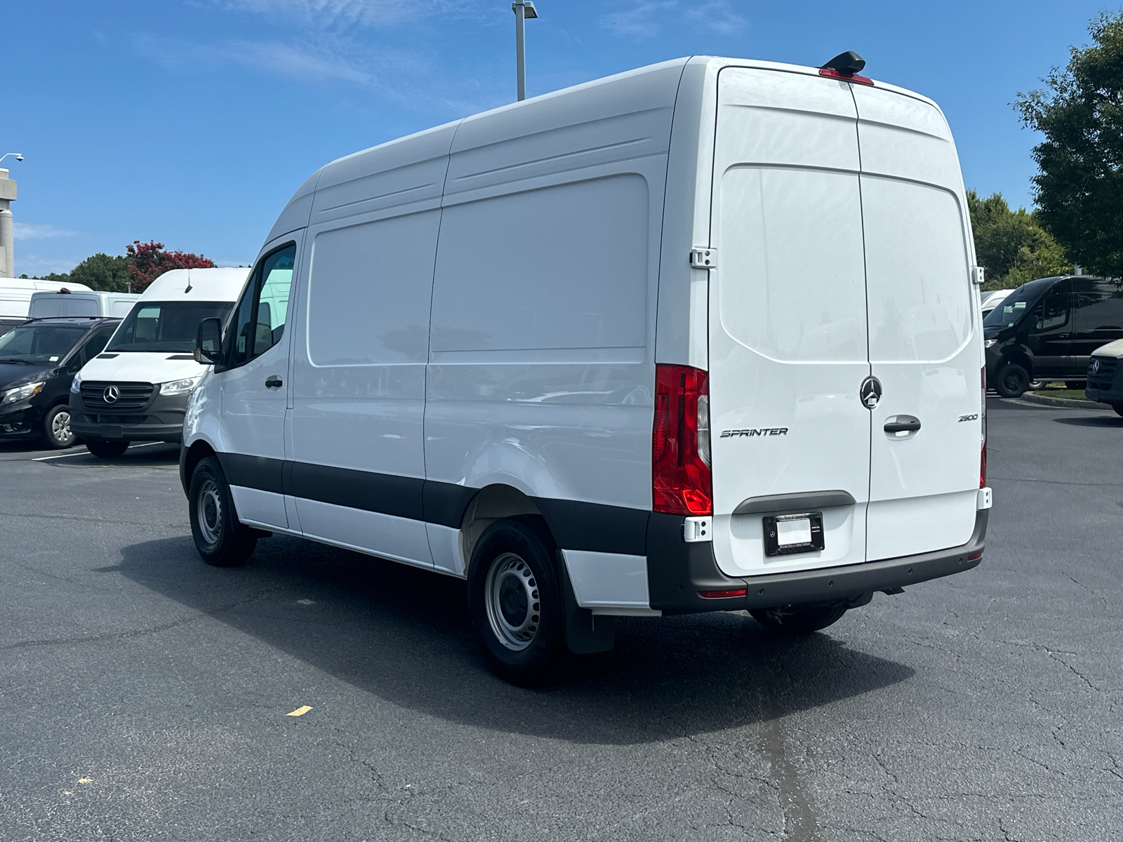 2024 Mercedes-Benz Sprinter 2500 Cargo 144 WB 5