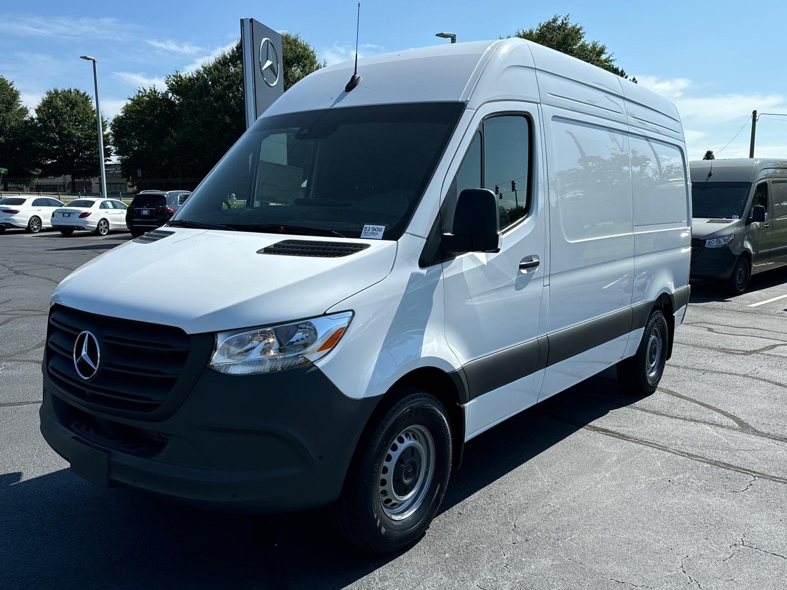 2024 Mercedes-Benz Sprinter 2500 Cargo 144 WB 3