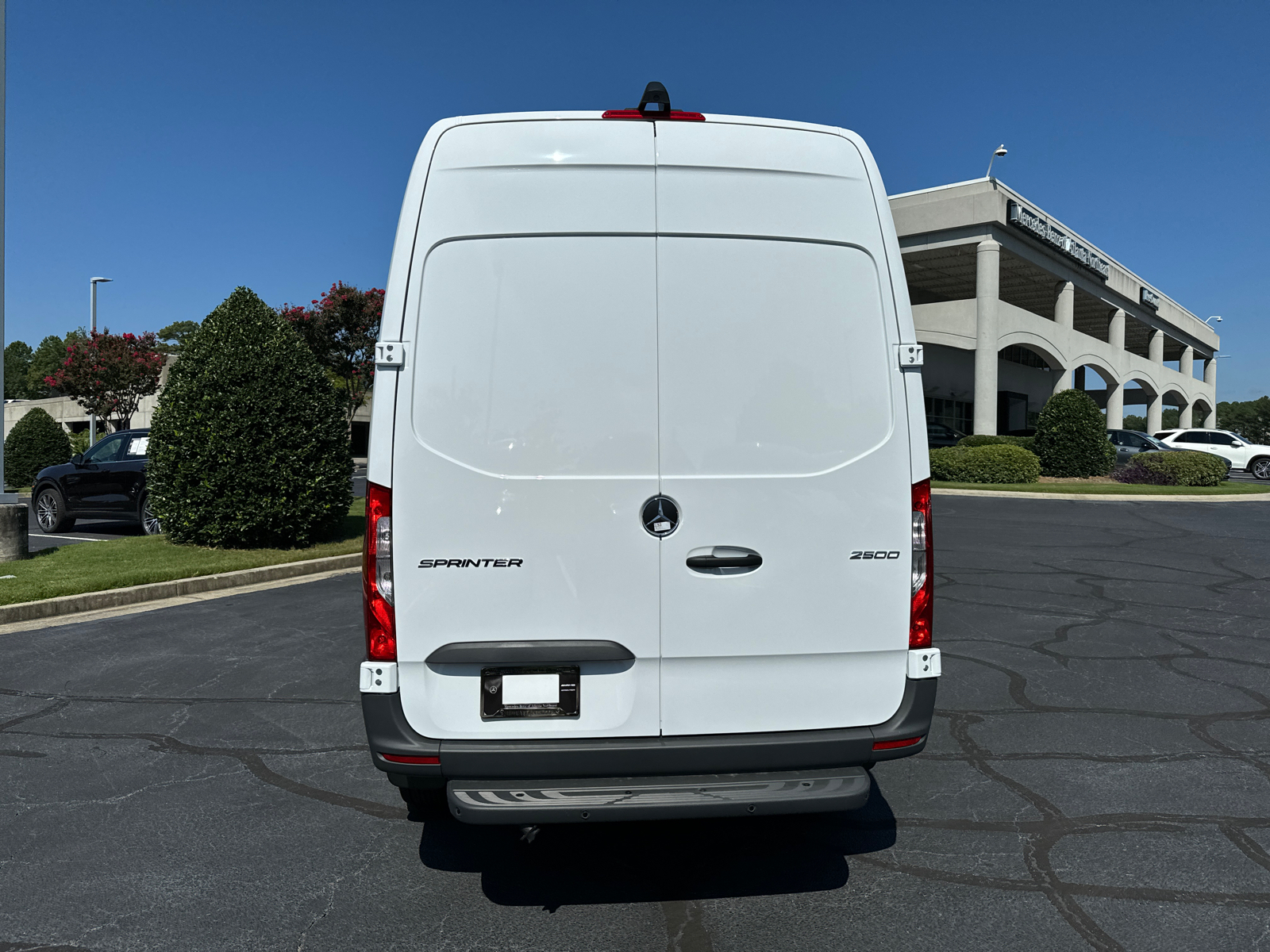 2024 Mercedes-Benz Sprinter 2500 Cargo 144 WB 6