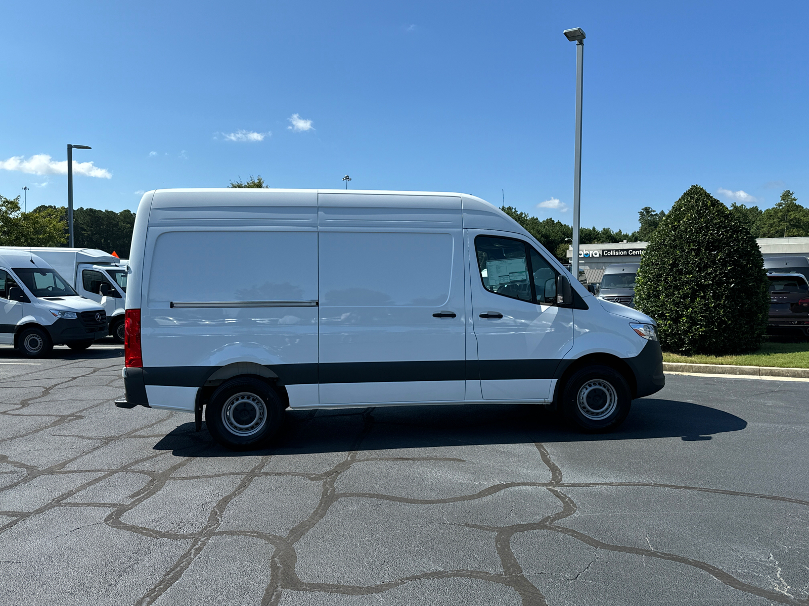 2024 Mercedes-Benz Sprinter 2500 Cargo 144 WB 8